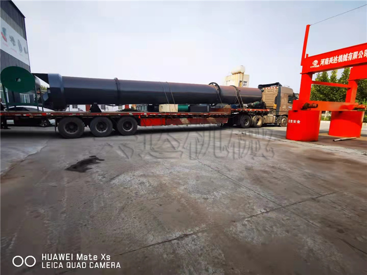 15米牛糞烘干機(jī)配置生物柴油熱風(fēng)爐發(fā)貨現(xiàn)場(chǎng)