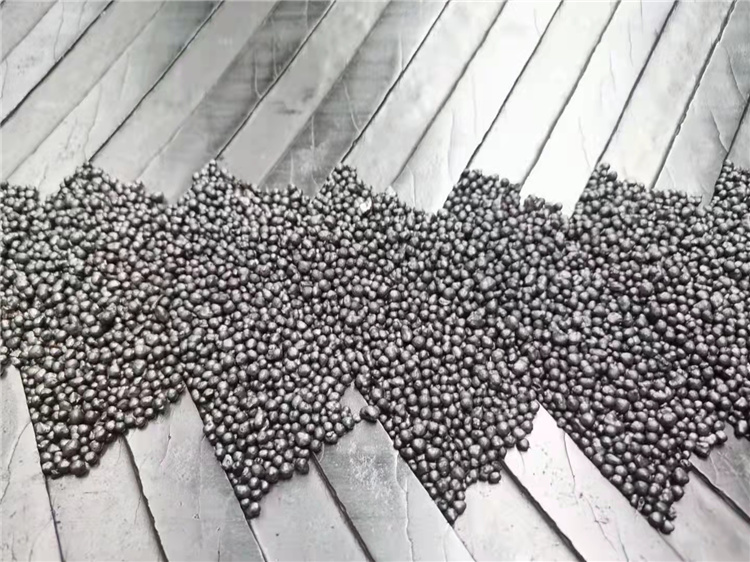 鴨糞制作有機肥顆粒效果