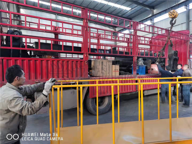 4朰巭љC(j) l(f)؛b܇F(xin)(chng)