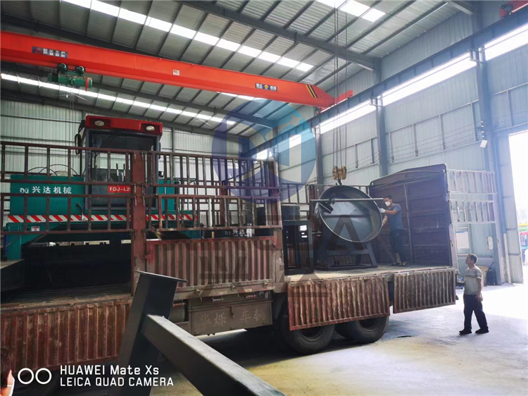 履帶翻拋機 圓盤造粒機 雙級拋圓機發(fā)貨現(xiàn)場