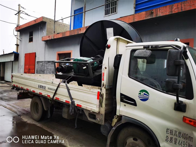 有機(jī)肥2.5m圓盤造粒發(fā)貨現(xiàn)場