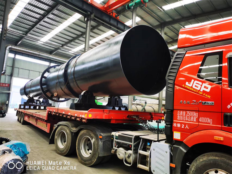 黑龍江客戶(hù)年產(chǎn)5萬(wàn)噸顆粒有機(jī)肥生產(chǎn)線(xiàn)第五車(chē)發(fā)貨現(xiàn)場(chǎng)