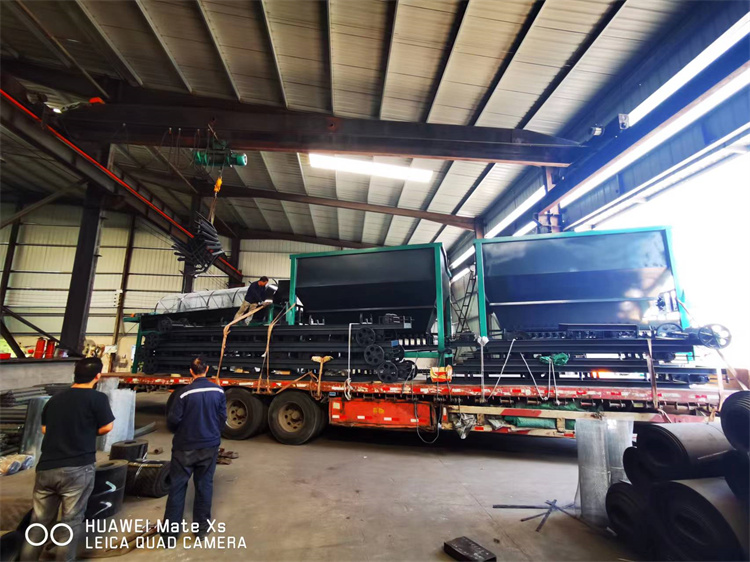 內蒙烏蘭察布客戶年產2萬噸免烘干造粒生產線第二車發(fā)貨現(xiàn)場