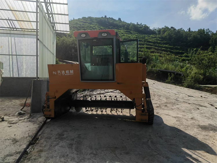 貴州遵義年產(chǎn)2萬噸粉劑有機(jī)肥生產(chǎn)線安裝現(xiàn)場