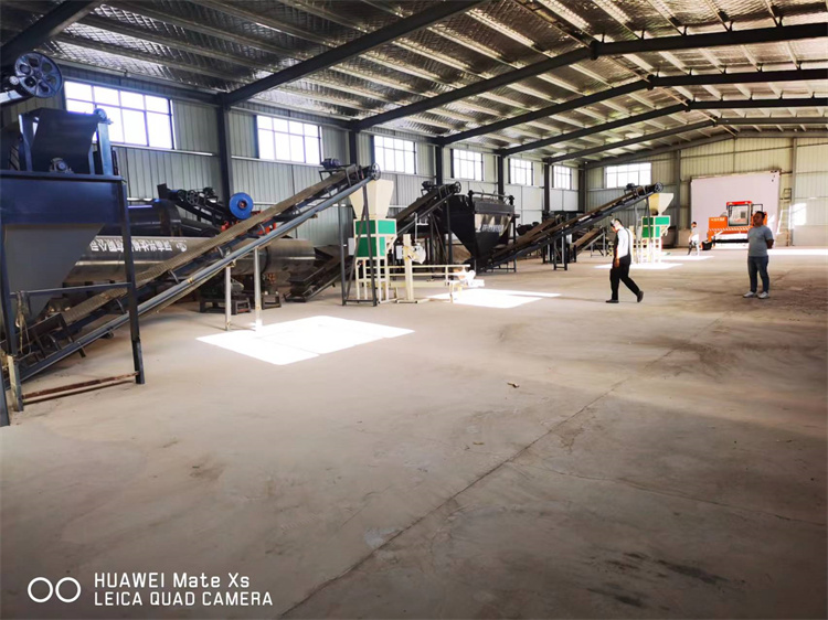 寧夏固原年產(chǎn)5000噸有機(jī)肥顆粒生產(chǎn)線安裝