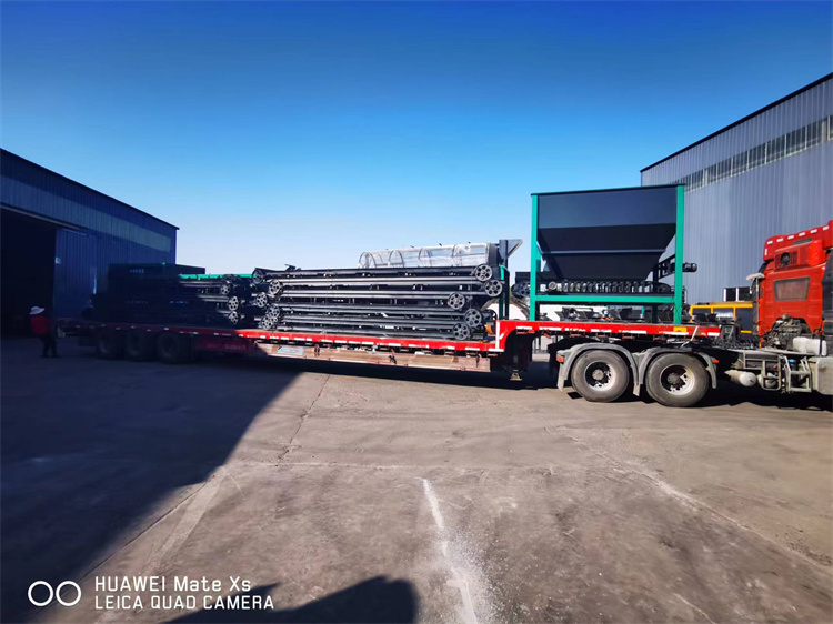 年產(chǎn)5萬(wàn)噸顆粒有機(jī)肥生產(chǎn)線第二車發(fā)貨現(xiàn)場(chǎng)