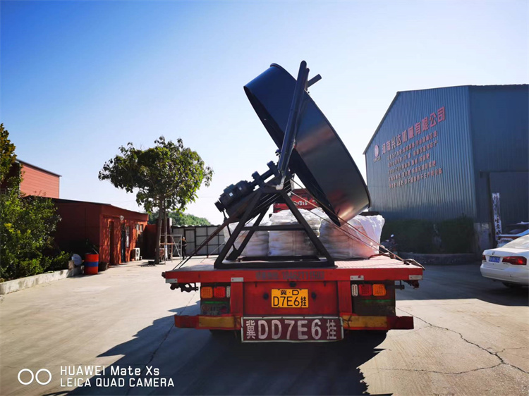 內(nèi)加不銹鋼圓盤造粒發(fā)貨現(xiàn)場