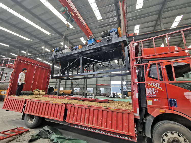 6米槽式液壓翻拋機發(fā)貨現(xiàn)場