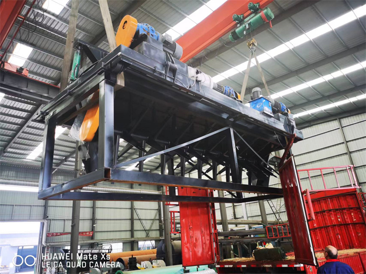 6米槽式液壓翻拋機發(fā)貨現(xiàn)場