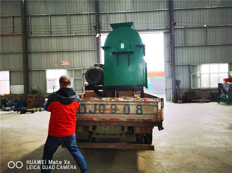 羊糞沼渣破碎設備臥式粉碎機發(fā)貨一臺