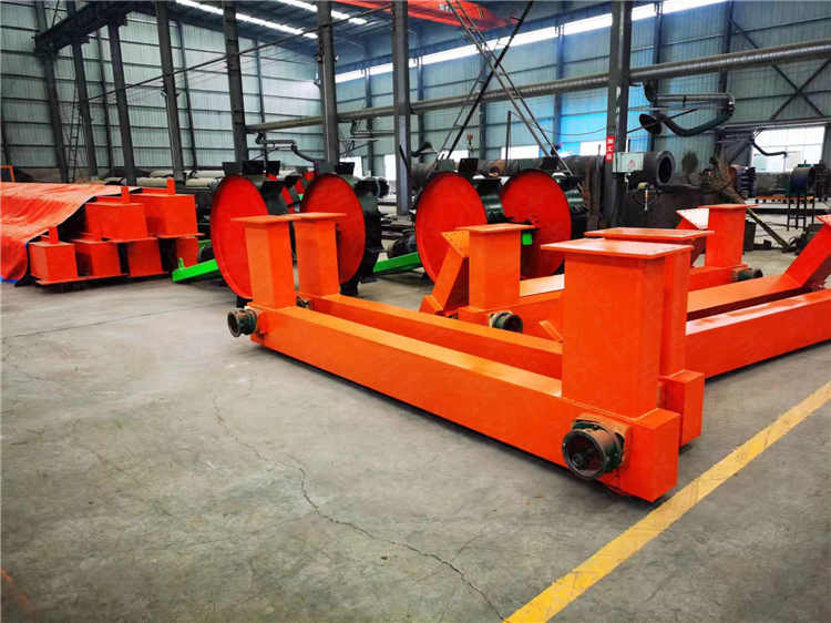 高深度大跨度發(fā)酵輪盤翻拋機(jī)生產(chǎn)現(xiàn)場(chǎng)