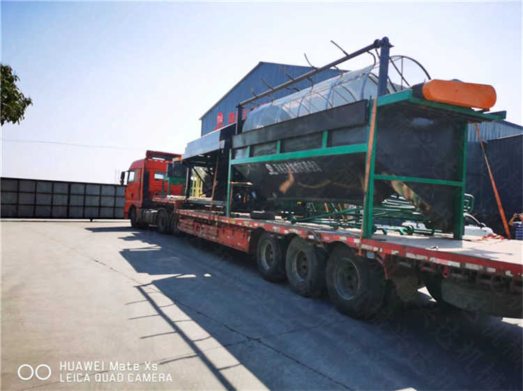 有機(jī)肥滾筒篩分機(jī)生產(chǎn)線全套設(shè)備發(fā)貨