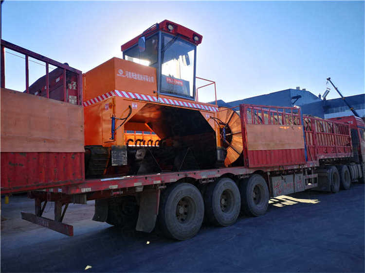 環(huán)保處理發(fā)酵設(shè)備有機(jī)肥履帶翻拋機(jī)