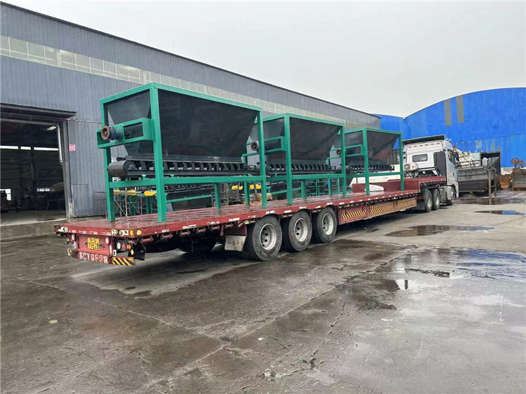 山東客戶粉劑有機(jī)肥生產(chǎn)線第二車發(fā)貨現(xiàn)場