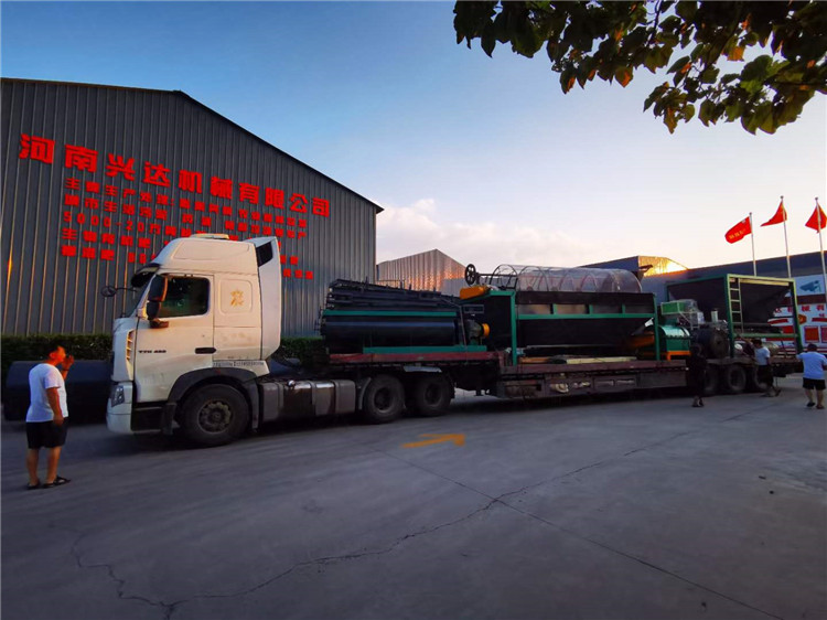 山東客戶粉劑有機(jī)肥生產(chǎn)線發(fā)貨現(xiàn)場