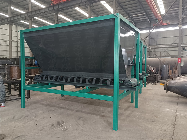 有機(jī)肥鏟車喂料倉(cāng) 肥料生產(chǎn)緩存料倉(cāng) 雞糞生產(chǎn)線配套設(shè)備