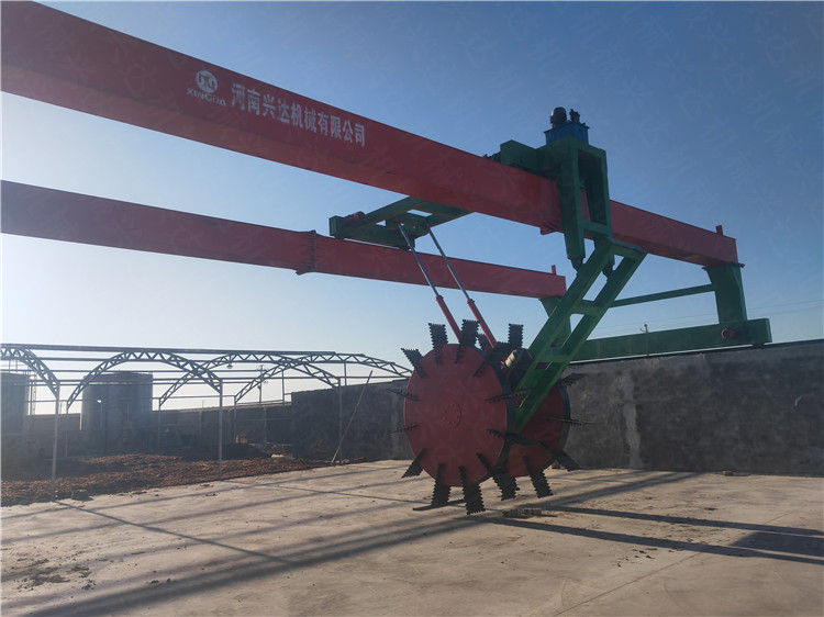 新疆喀什2臺(tái)22米輪盤一臺(tái)15米輪盤翻拋機(jī)安裝現(xiàn)場(chǎng)