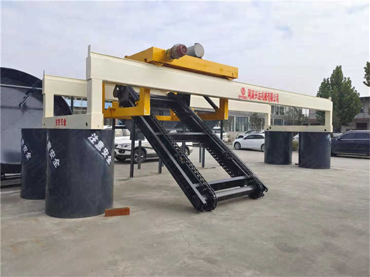 有機(jī)肥鏈板翻拋機(jī) 污泥生物肥導(dǎo)軌式翻堆設(shè)備 生物菌肥發(fā)酵設(shè)備