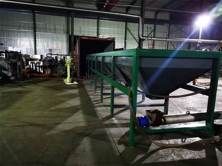 年產3萬豬糞有機肥生產線發(fā)貨現(xiàn)場