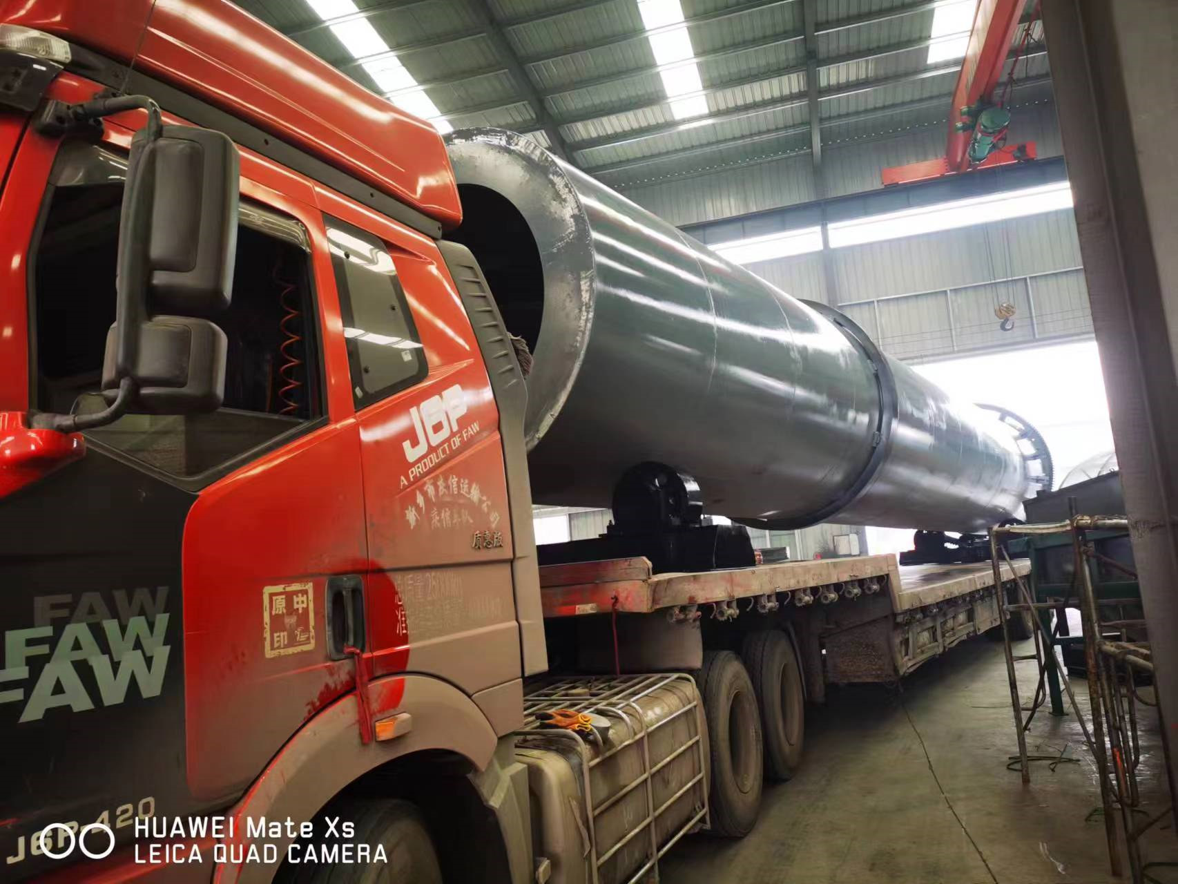 年產(chǎn)5萬噸有機(jī)肥顆粒生產(chǎn)線發(fā)貨現(xiàn)場(chǎng)