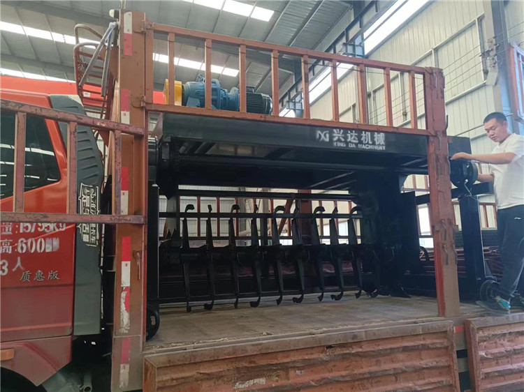 年產(chǎn)3萬噸有機(jī)肥顆粒生產(chǎn)線發(fā)貨現(xiàn)場