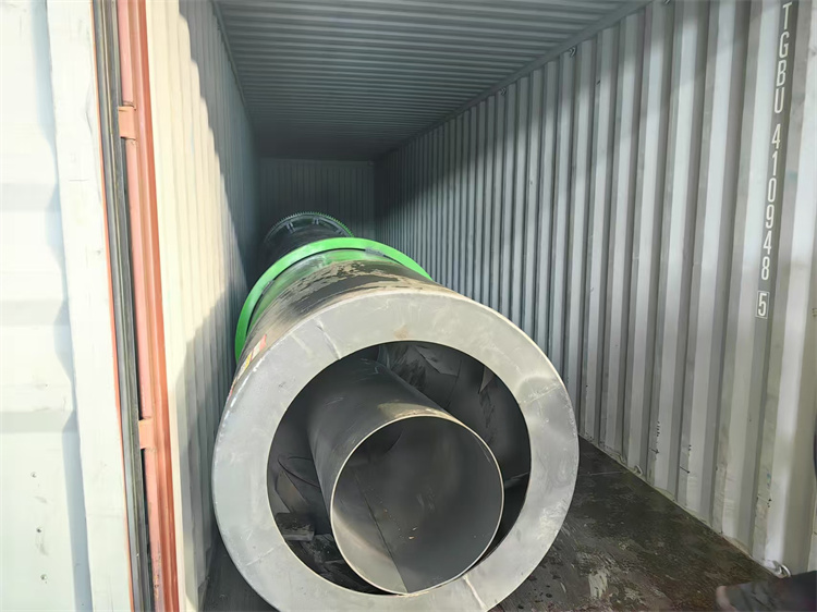 年產(chǎn)1萬羊糞有機肥生產(chǎn)線發(fā)貨現(xiàn)場