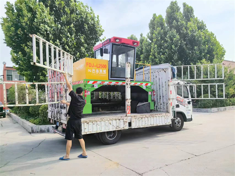 年產(chǎn)5萬噸有機肥顆粒生產(chǎn)線發(fā)貨現(xiàn)場