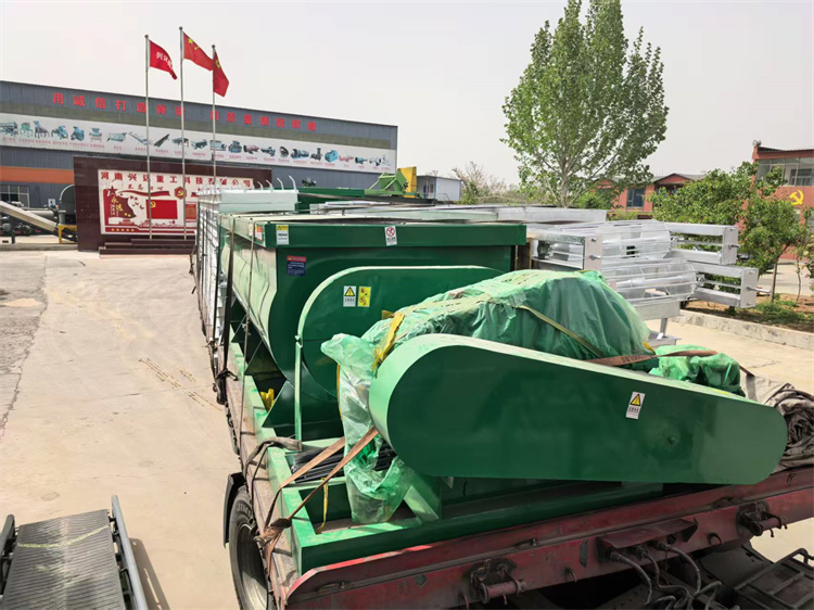 年產10萬豬糞有機肥生產線發(fā)貨現(xiàn)場