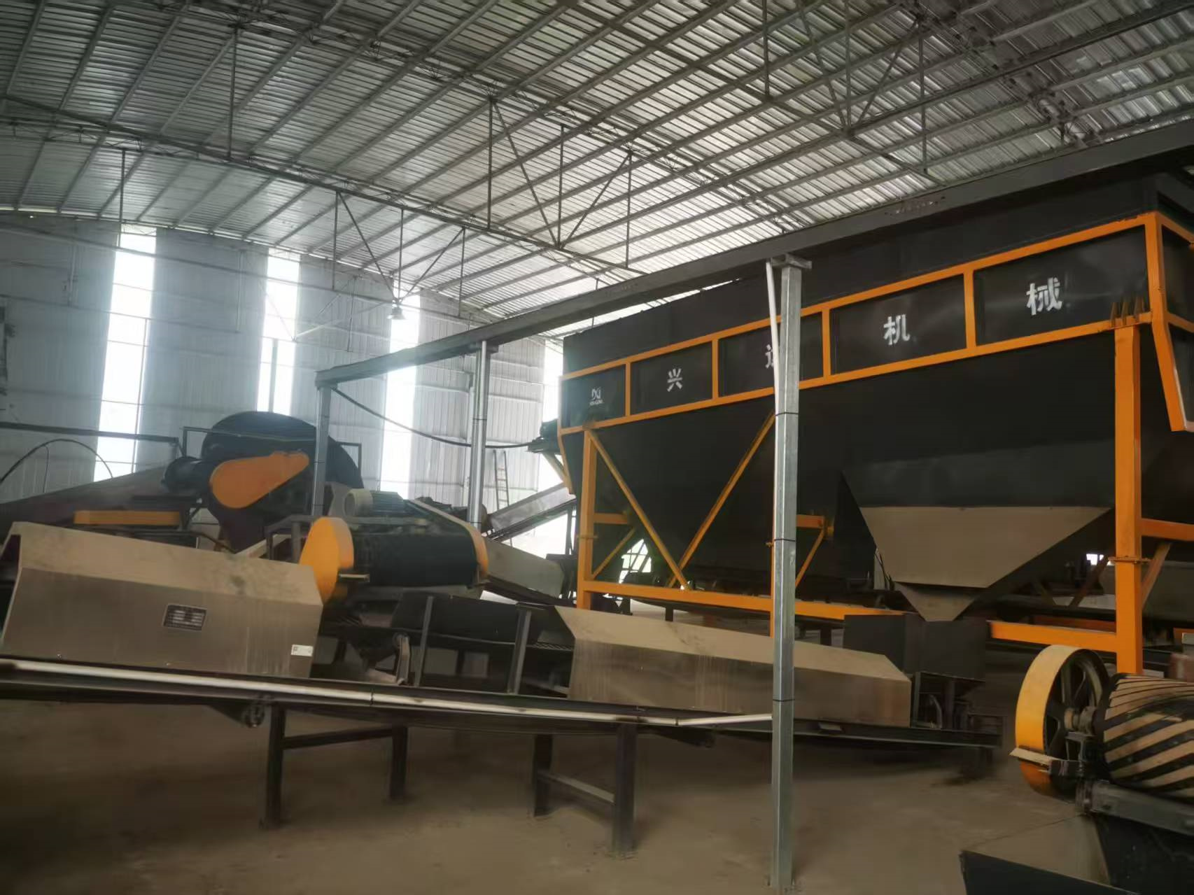 年產(chǎn)5萬免烘干生產(chǎn)線安裝現(xiàn)場