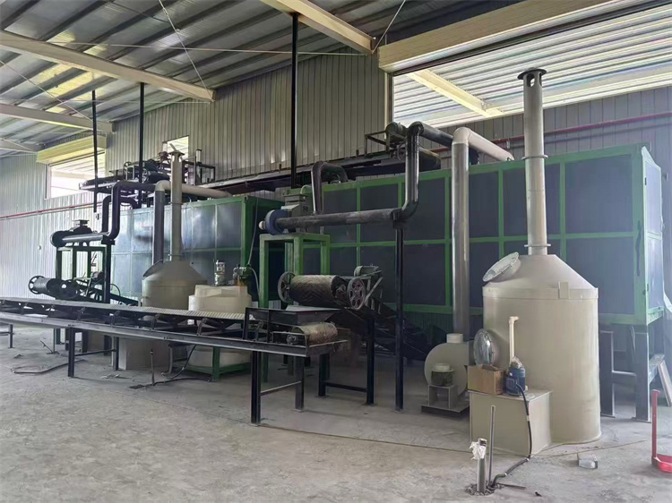 年產(chǎn)10萬羊糞有機肥生產(chǎn)線安裝現(xiàn)場